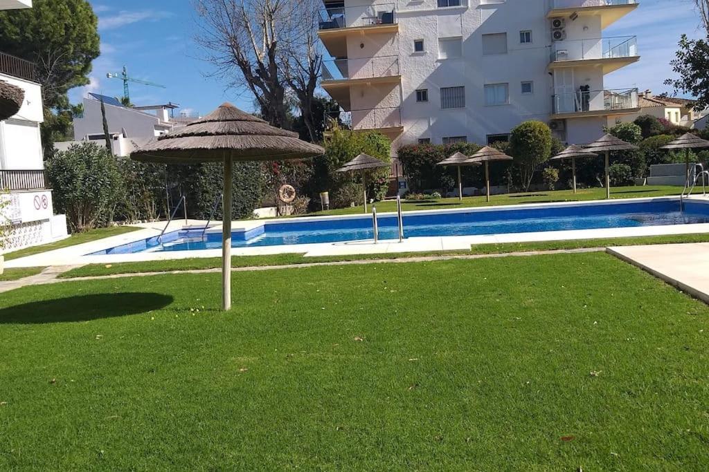 Apartamento En La Milla De Oro, A 100M De La Playa Apartment Marbella Exterior photo